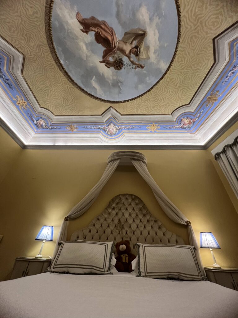 pitti palace hotel bed teddy