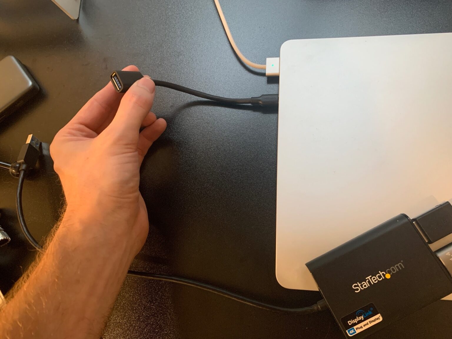 How to Use Dual Monitors with Both a MacBook Air and a PC
